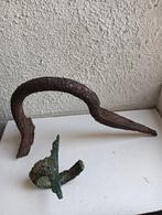 2 Romeinse handvaten van een kan bodemvondsten, Antiek en Kunst, Ophalen of Verzenden