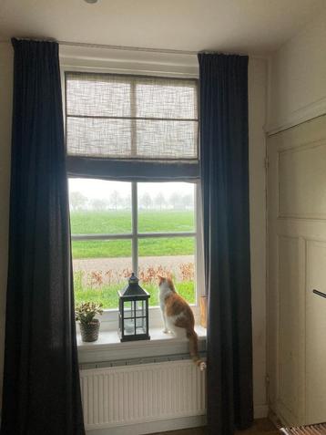 Vouw gordijnen beschikbaar voor biedingen