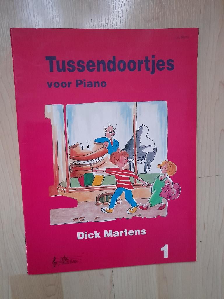 TUSSENDOORTJES VOOR PIANO 1 Dick Martens, Ophalen of Verzenden, Gelezen, Overige onderwerpen