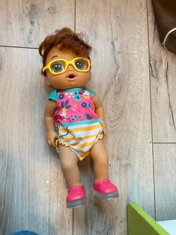 Babypop beschikbaar voor biedingen