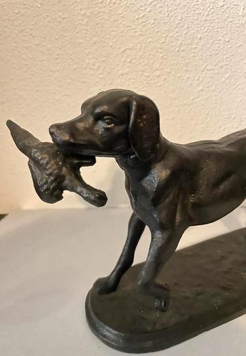 Jachthond met Vogel - Decoratief Beeld beschikbaar voor biedingen