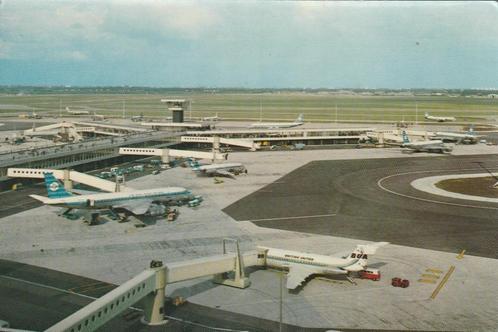 AMSTERDAM Luchthaven Schiphol, Verzamelen, Ansichtkaarten | Nederland, Ongelopen, Noord-Holland, 1960 tot 1980, Verzenden