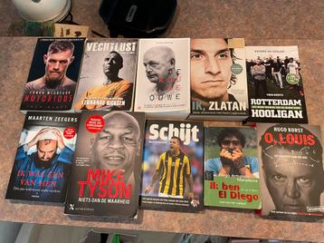 Divere boeken biografieën voetbal sport beschikbaar voor biedingen