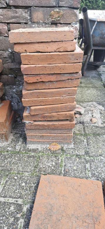 Oude estrik tegels – authentieke vloertegels  beschikbaar voor biedingen