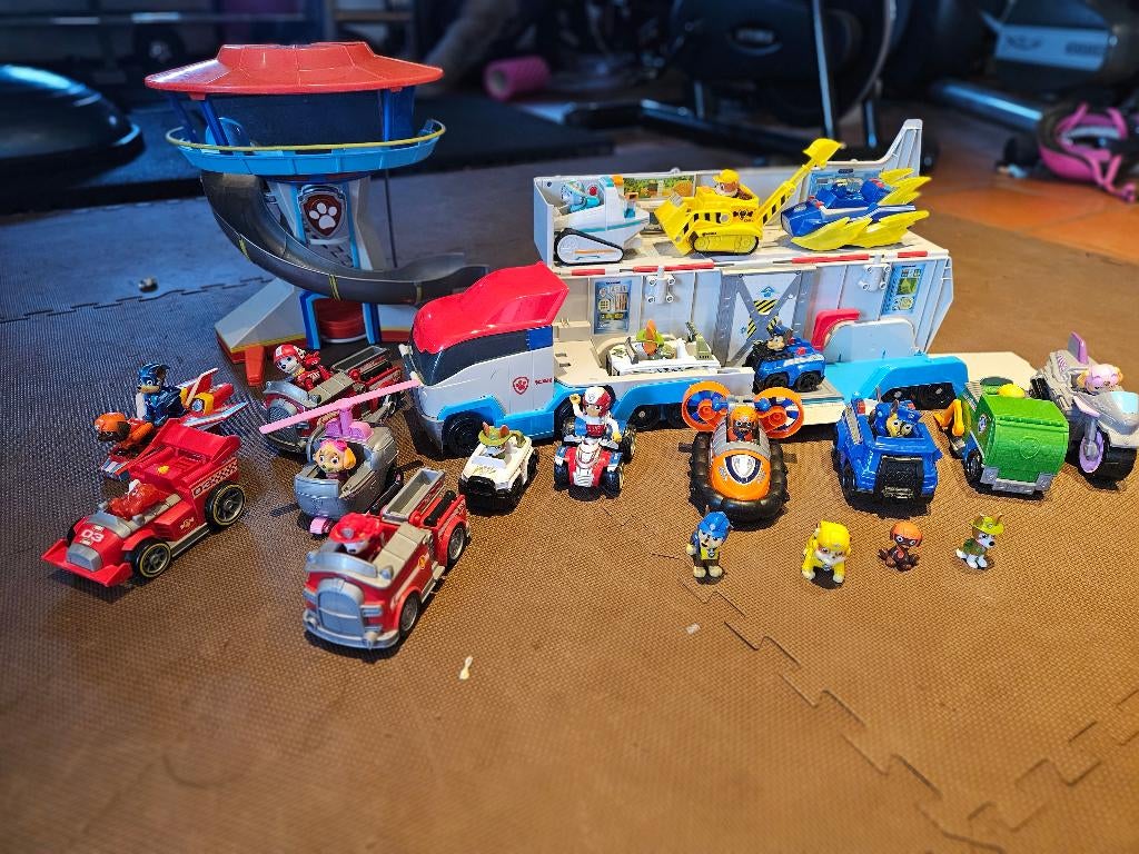paw patrol set, Kinderen en Baby's, Speelgoed | Actiefiguren, Ophalen, Gebruikt