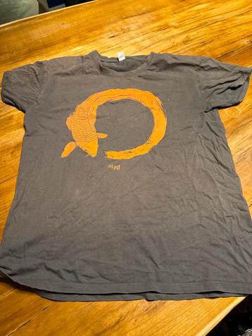 Grijs T-shirt met Koi Vis - Maat S beschikbaar voor biedingen