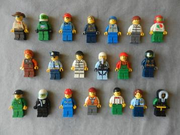 Lego poppetjes (20 stuks) beschikbaar voor biedingen