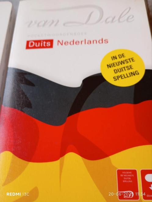 Vandale Pocket Woordenboeken Nederlands en Nederlands/Duits, Boeken, Woordenboeken, Zo goed als nieuw, Nederlands, Van Dale, Ophalen of Verzenden