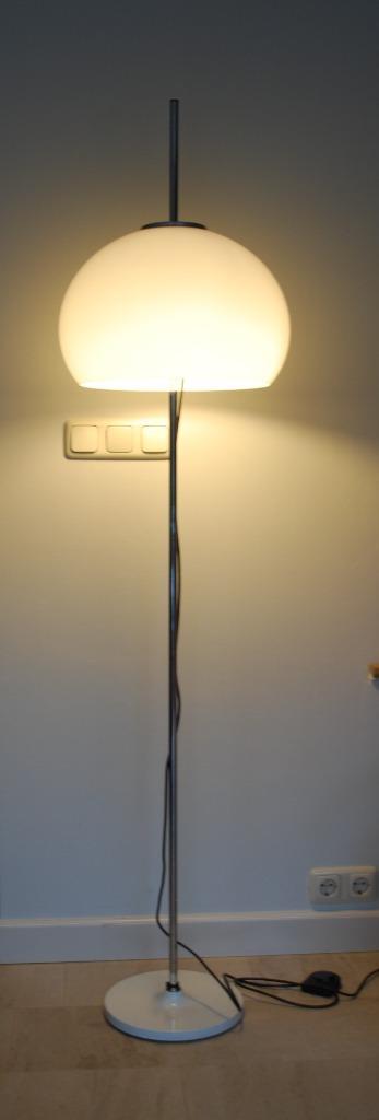 Vintage "Space Age Mushroom Vloerlamp beschikbaar voor biedingen
