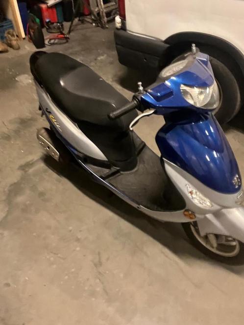 Peugeot v clic 25 km lees omschrijving, Fietsen en Brommers, Scooters | Peugeot, Gebruikt, Overige modellen, Maximaal 25 km/u