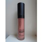 Catrice Velvet matt lip cream Nude is back ~NIEUW~, Nieuw, Make-up, Lippen, Verzenden