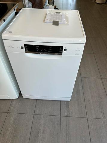 Vaatwas machine beschikbaar voor biedingen