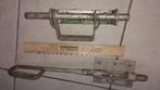 Kavel sluitwerk grendels  poort hek klinkstel wieringermeer, Ophalen, Gebruikt, IJzer, Schuif of Grendel