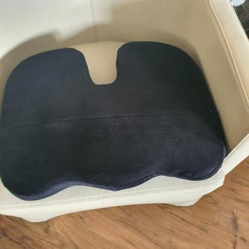 Ergonomisch zitkussen, stuitkussen, rugpijn, zwangerschap.
 beschikbaar voor biedingen