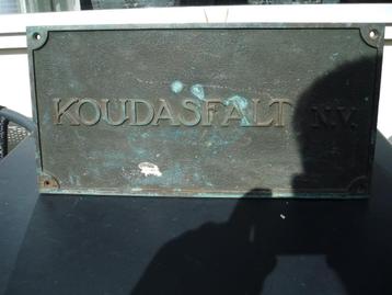 bronzen bord beschikbaar voor biedingen