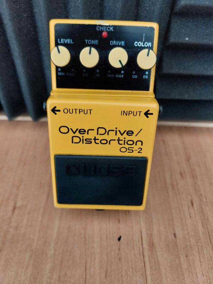 Boss OS-2 Overdrive Distortion gitaar effect pedaal, Muziek en Instrumenten, Effecten, Zo goed als nieuw, Distortion, Overdrive of Fuzz