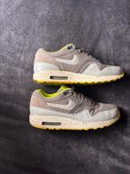 Nike Air Max 1 Grijs Maat 42, Kleding | Heren, Schoenen, Overige kleuren, Ophalen of Verzenden, Sneakers of Gympen, Gedragen