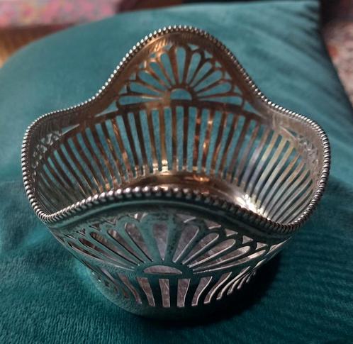 Antiek zilveren bonbonniere uit 1920., Antiek en Kunst, Antiek | Goud en Zilver, Zilver, Ophalen of Verzenden