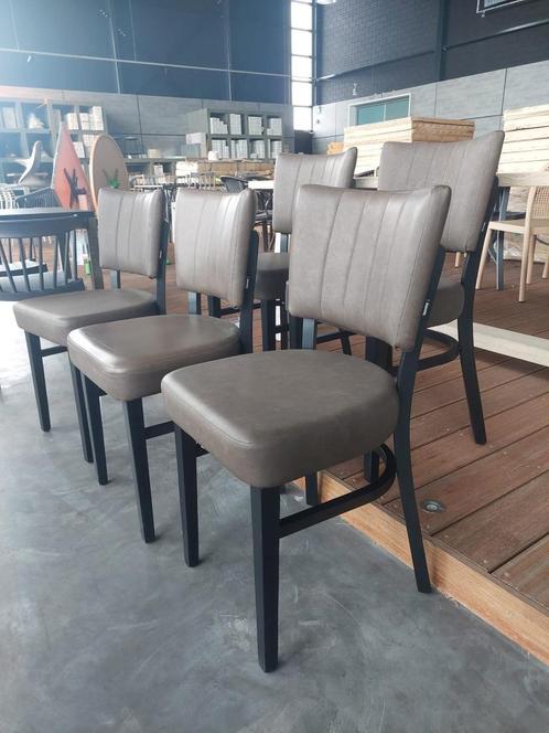 Eetkamerstoel Linda nougat  3x beschikbaar, Huis en Inrichting, Stoelen, Zo goed als nieuw, Vier, Hout, Overige materialen, Overige kleuren