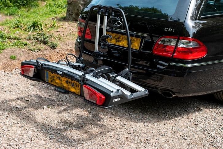 <Te huur> Thule fietsendrager (4) en trekhaakkoffer, Auto diversen, Dakkoffers, Ophalen