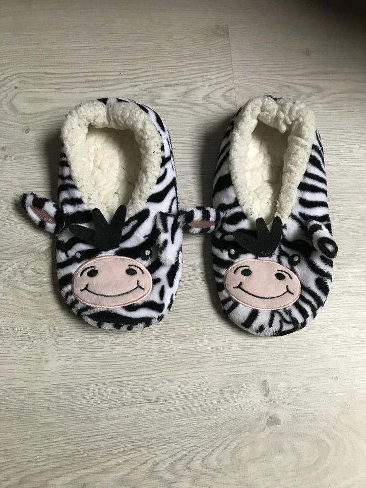 zebra slofjes 33/34, Kinderen en Baby's, Kinderkleding | Schoenen en Sokken, Gebruikt, Overige typen, Meisje, Ophalen of Verzenden