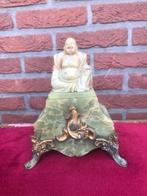 geluksboeddha op fraaie albasten voet, Antiek en Kunst, Curiosa en Brocante, Ophalen of Verzenden