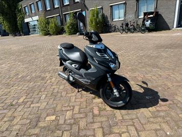 Yamaha Aerox 4takt uit 2015 beschikbaar voor biedingen
