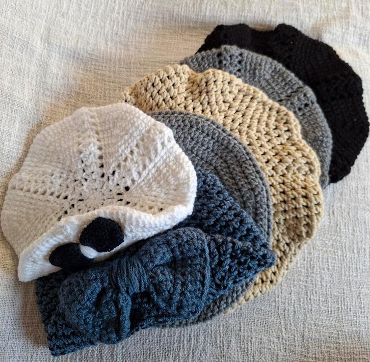 Diverse hoeden/baretten in verschillende maten, Kleding | Dames, Hoeden en Petten, Nieuw, Hoed, Ophalen of Verzenden