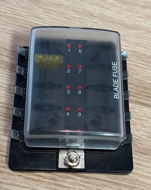 12V zekeringhouder – 10-voudig met LED-indicatie, Auto-onderdelen, Elektronica en Kabels, Gebruikt, Ophalen of Verzenden