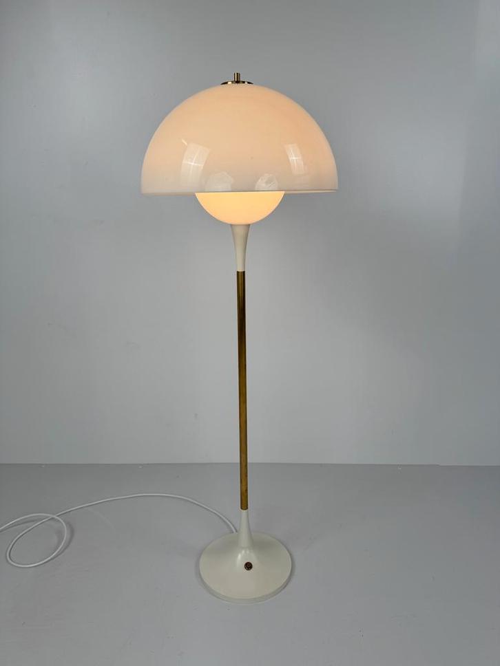“Trixel” Floor Lamp by Bent Karlby for Lyfa, Huis en Inrichting, Lampen | Tafellampen, Zo goed als nieuw, Minder dan 50 cm, Ophalen
