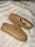 Uggs Tasman, Nieuw, Ophalen of Verzenden, Instappers, Beige