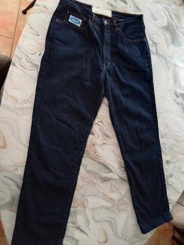 Motorspijkerbroek maat 36 lengte 34 1 x gedragen beschikbaar voor biedingen