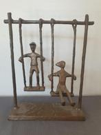 Danya B. Kinderen op schommel.  IJzeren sculpture., Ophalen of Verzenden, Zo goed als nieuw, Overige typen