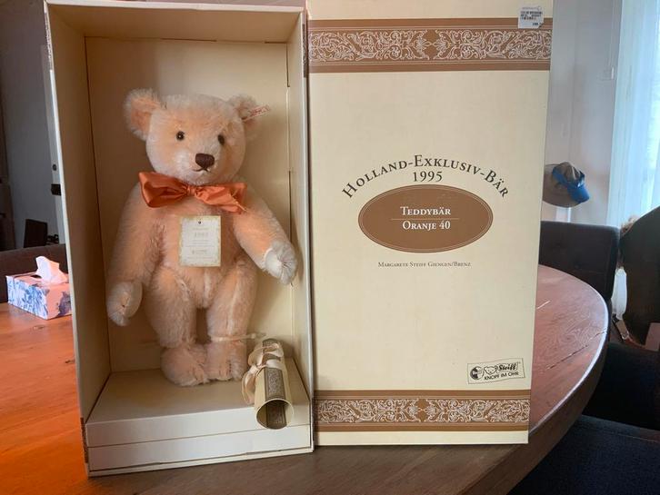 Steiff Holland Exclusiv-Bär Oranje 40 1995 Nieuw in Doos, Verzamelen, Beren en Cherished Teddies, Nieuw, Stoffen beer, Steiff