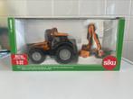 Valtra T191 met klepelmaaier Siku, Hobby en Vrije tijd, Modelauto's | 1:32, Ophalen of Verzenden, Zo goed als nieuw, Tractor of Landbouw