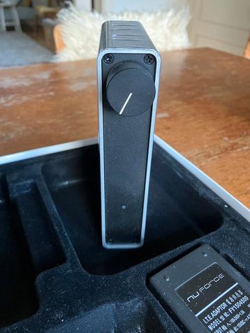 Nuforce Icon Amp – Desktop / Audiophile - Silver beschikbaar voor biedingen