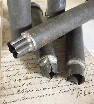 SALE…….. brocante oude spuitmondjes 8x  beschikbaar voor biedingen