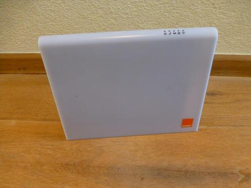 Orange breedbandmodem LIVEBOX  ORANGE SAGEM zonder adapter, Computers en Software, Routers en Modems, Niet werkend, Router met modem