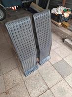 Kunstof oprijbokken( auto ), Ophalen, Zo goed als nieuw