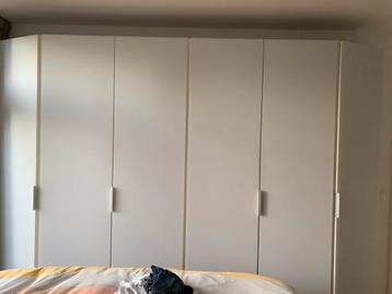 Goossens Kledingkast - Melkglas deuren - Zeer goede staat