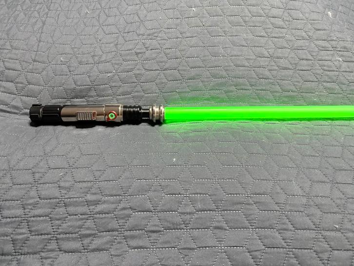 Ezra Bridger lightsaber, Verzamelen, Star Wars, Zo goed als nieuw, Replica, Ophalen