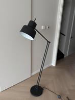Zwart metalen vloerlamp in hoogte verstelbaar, Ophalen of Verzenden, Zo goed als nieuw, 150 tot 200 cm