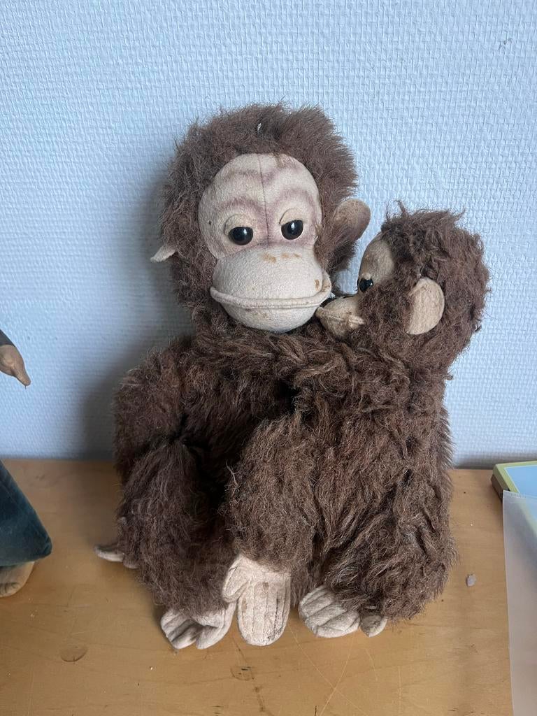 Vintage knuffel Moederaap met Kind van R. Dakin & Co, Kinderen en Baby's, Speelgoed | Knuffels en Pluche, Ophalen of Verzenden