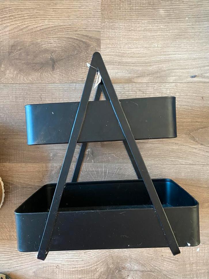 Metalen mand twee laags, gebruikt als fruitschaal, Huis en Inrichting, Woonaccessoires | Schalen en Manden, Zo goed als nieuw