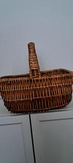 Rieten mand 37x26x17 cm, Huis en Inrichting, Woonaccessoires | Schalen en Manden, Gebruikt, Mand, Ophalen of Verzenden, Riet