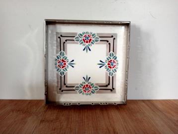 Vintage Tegeltableau met Bloemenmotief beschikbaar voor biedingen