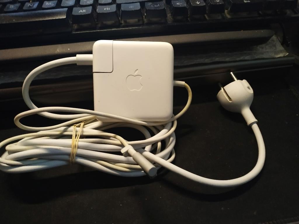 60W MagSafe Power Adapter A1344, Ophalen of Verzenden, Zo goed als nieuw, Apple