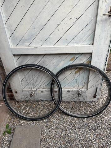 3 stuks 28" fietswielen voorwielen  beschikbaar voor biedingen