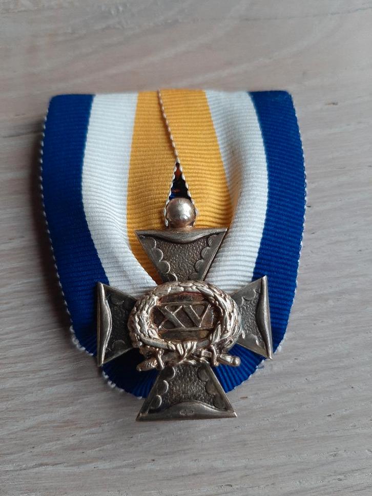 zilver verguld medaille Officierskruis 15 jaar trouwe dienst, Verzamelen, Militaria | Algemeen, Landmacht, Lintje, Medaille of Wings