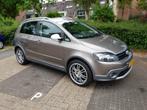 Volkswagen Cross Golf Plus 1.4 TSI 7DSG 2011 trekhaak airco, 15 km/l, 74 €/maand, 4 cilinders, Bruin